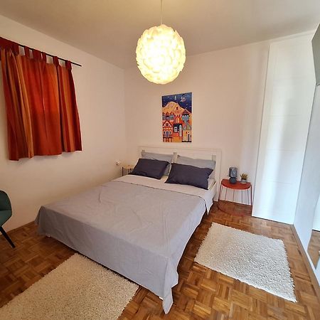 Apartmani Dana Sukošan Exterior foto